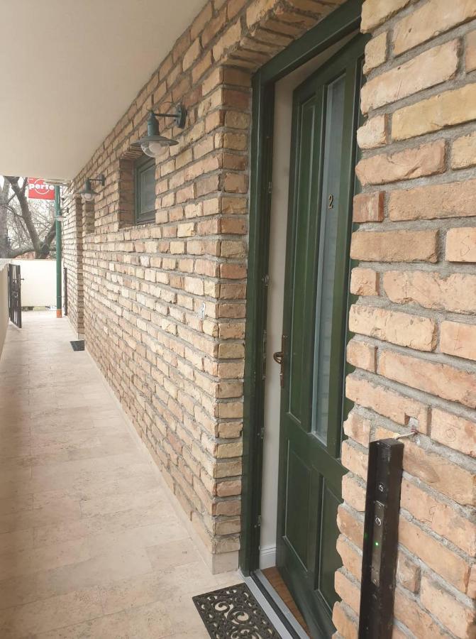Ejjeli Bagoly Etterem Es Panzio B&B *