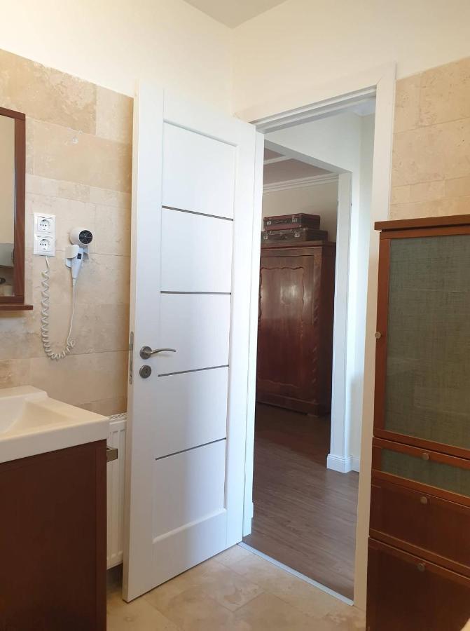 B&B Ejjeli Bagoly Etterem Es Panzio